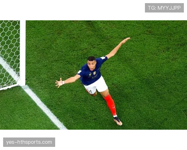 埃托奥高位逼抢对后防的压制力为何胜过当代锋线的跑位依赖？